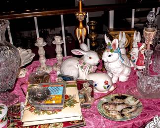 VINTAGE COLLECTIBLES