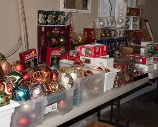 CHRISTMAS DECOR