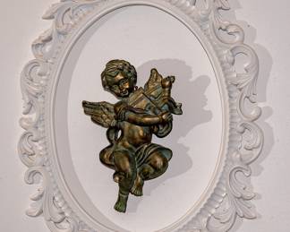 WALL DECOR