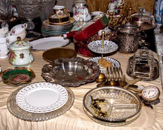 VINTAGE PORCELAIN AND CERAMICSVINTAGE PORCELAIN AND CERAMICS