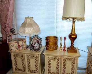 MID CENTURY NIGHTSTANDS