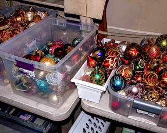 CHRISTMAS DECOR