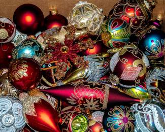 CHRISTMAS DECOR