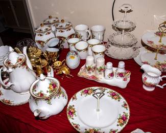 ROYAL ALBERT OLD COUNTRY ROSE