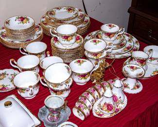 ROYAL ALBERT OLD COUNTRY ROSE