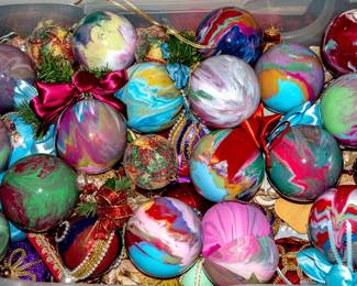 CHRISTMAS DECOR
