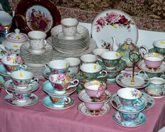 TABLES FULL OF PORCELAIN TEACUPS - TEAPOTS - CERAMICS