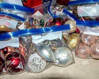 CHRISTMAS DECOR