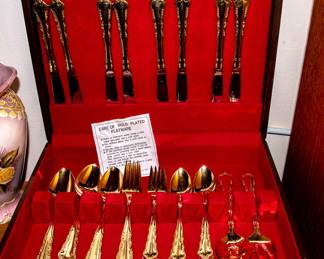 GOLDTONE FLATWARE SET