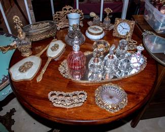 MATSON AND STYLEBUILT VANIETY ITEMS