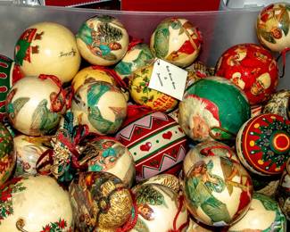 CHRISTMAS DECOR