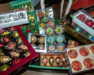 CHRISTMAS DECOR