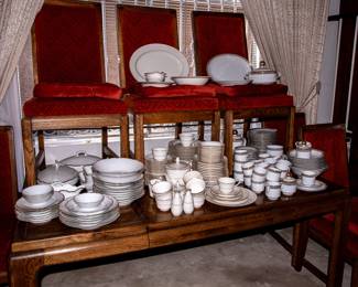 SEVERAL DINNERWARE SETS - NORITAKE - BAVARIAN