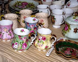 VINTAGE PORCELAIN AND CERAMICS