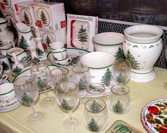 SPODE CHRISTMAS TREE PATTERN