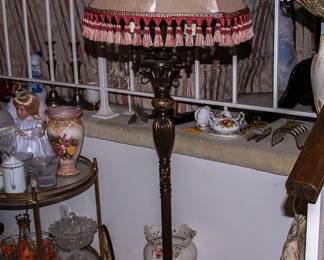 FLOOR LAMPS