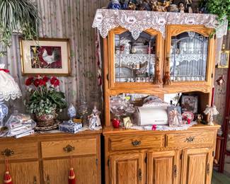 VINTAGE CHINA CABINET