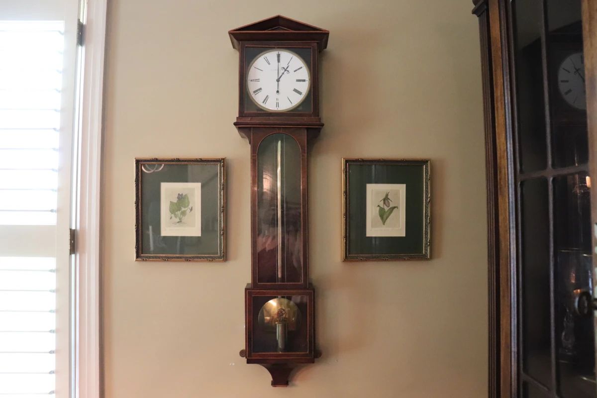 DOZENS OF ANTIQUE CLOCKS