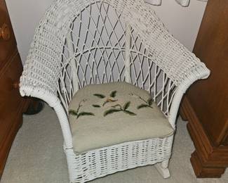 childs wicker rocker