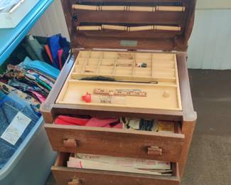 UNIQUE SEWING CHEST