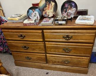 DRESSER AND ELVIS COLLECTION