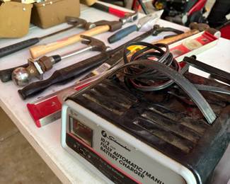 BATTERY CHARGER
