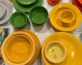Unidentified colors with a Sunflower berry bowl labeled