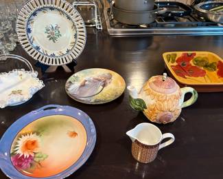 Ceramic and porcelain dishes