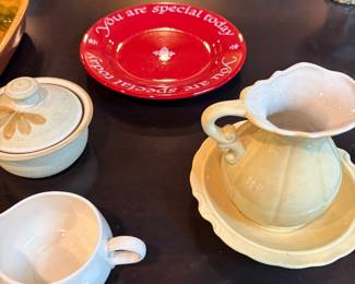 Ceramic and porcelain dishes