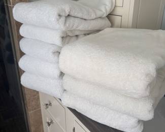 Great quality towels - like new