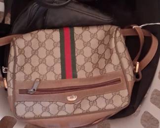 Gucci Supreme crossbody