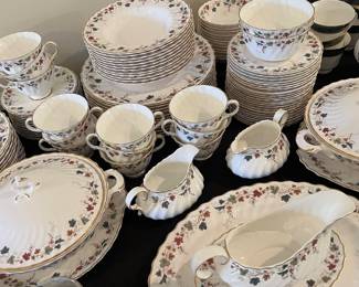 Royal Doulton Canterbury dinnerware china set - pattern number H4965
