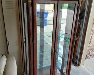 Beautiful Lighted 5 shelf Display cabinet only 200.00 !