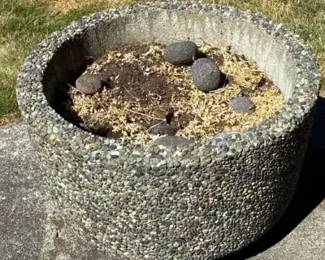 Outdoor plant pot