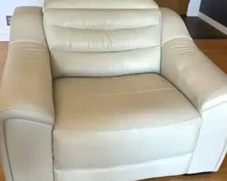 Leggett & Platt Adjustable Leather Recliner