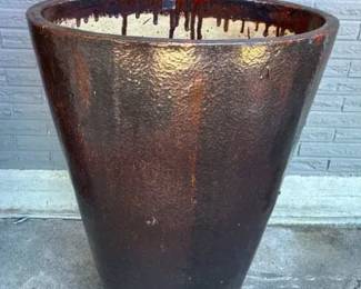 Outdoor ceramic pot