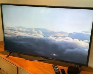 LG TV with Apple box