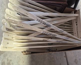 Shelving brackets