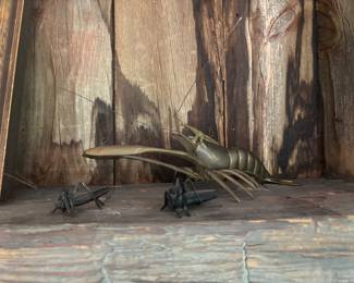 Bronze lobster and crickets 