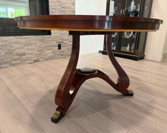 - John Widdicomb for Baker foyer table - 4 Kindel Neoclassic Sleigh chairs -