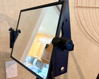 Bounce Mirror