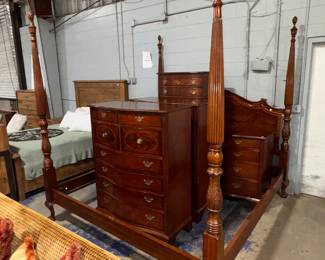MAHOGANY BEDROOM SET