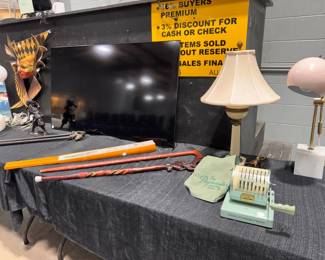 MID CENTURY LAMP