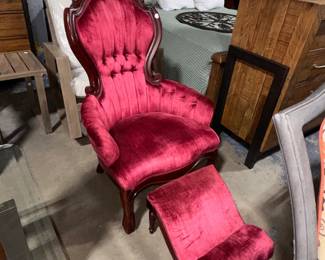RED VELVET VICTORIAN CHAIR