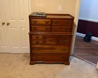 Chest of drawers