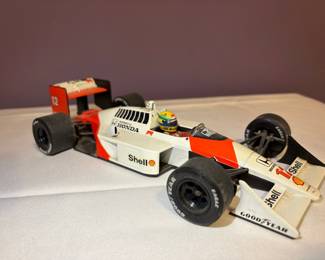 Ayrton Senna Collection McLaren MP4/4 Honda Turbo 1988 Diecast Model