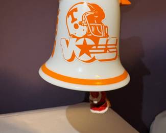 Danbury Mint University of Tennessee Volunteers "2004" Football Helmet Bell Ornament