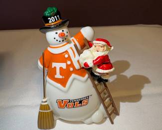 Tennessee Volunteers 2011 Snowman Figurine