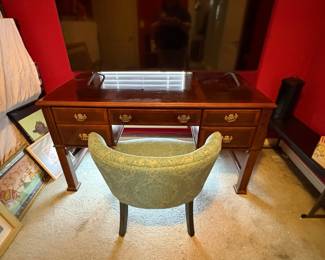 Vintage Queen Anne Style Cherry Wood Writing Desk