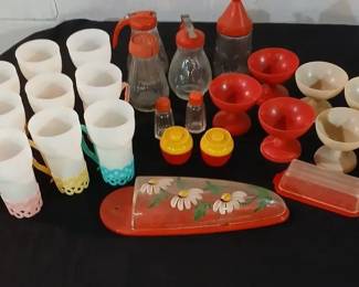 MCM Hard Plastic Beetleware Blisscraft, Tupperware Glassesw Holders